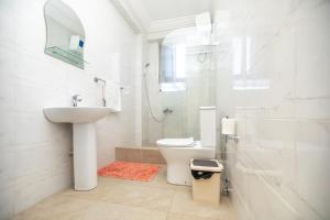 spacious and outstanding 3 bed furnished apartment
