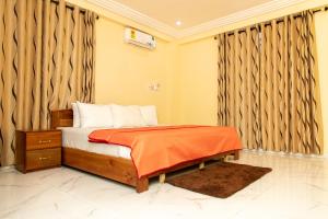 spacious and outstanding 3 bed furnished apartment