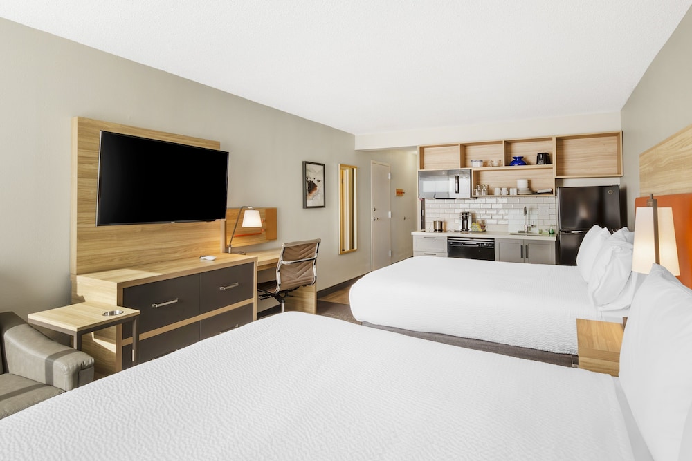 candlewood suites roanoke airport an ihg hotel
