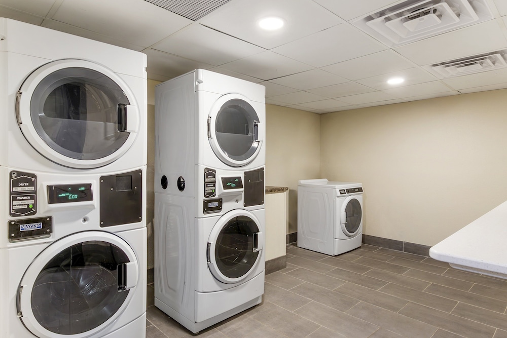 candlewood suites roanoke airport an ihg hotel