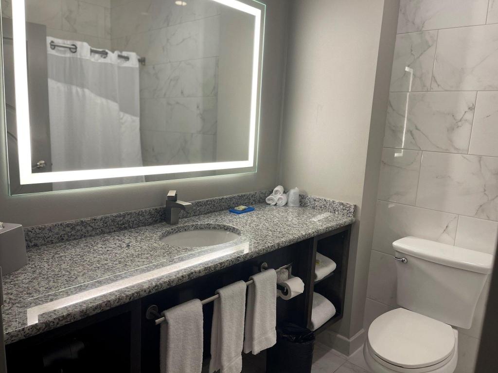 holiday inn express and suites gonzales by ihg