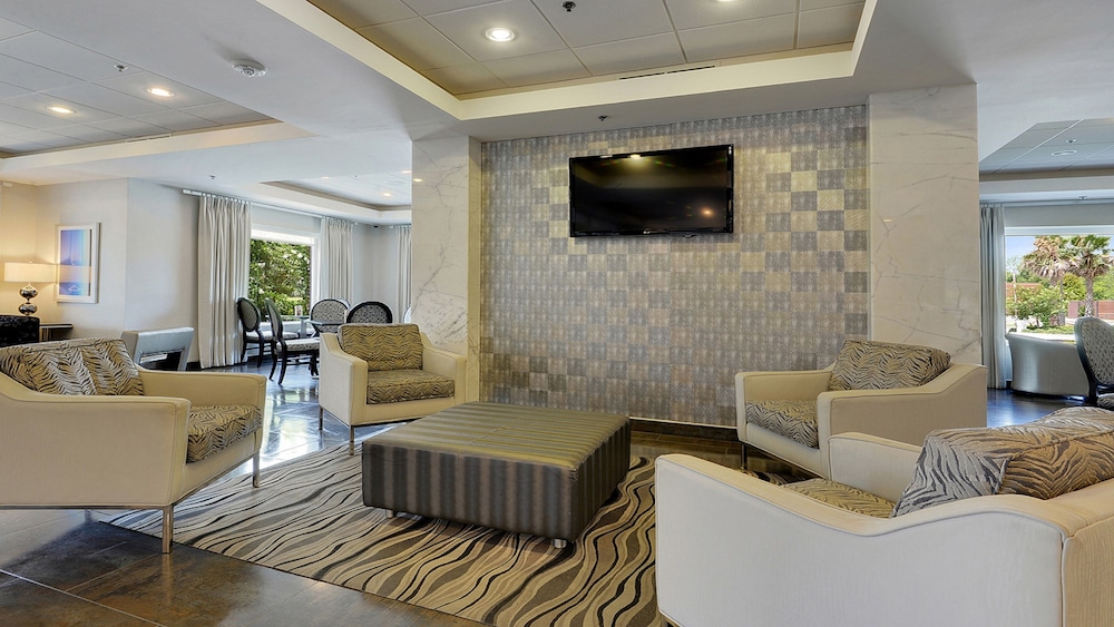 holiday inn express and suites gonzales by ihg