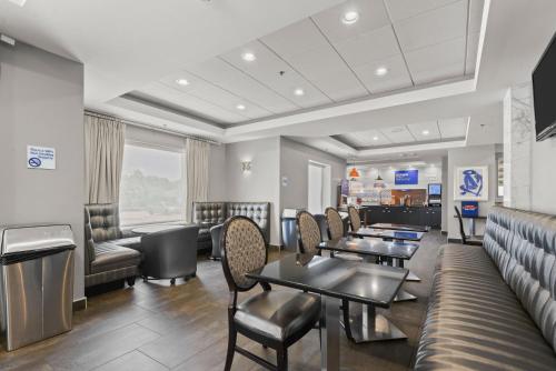 holiday inn express and suites gonzales by ihg
