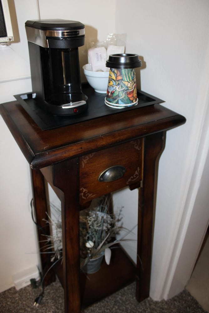 the bonnie inn unit 5 with breakfast nook
