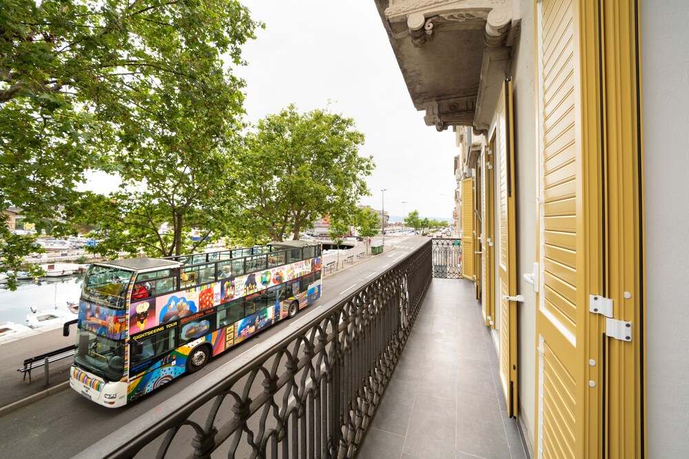 premium apartments with balcony