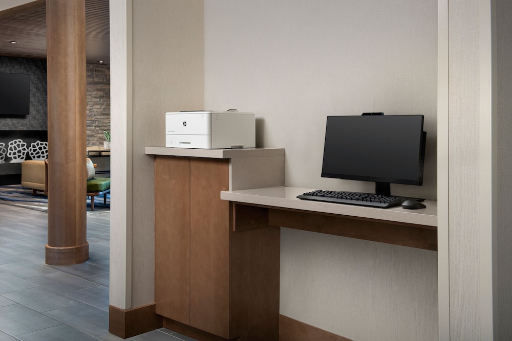 fairfield inn and suites by marriott boise west