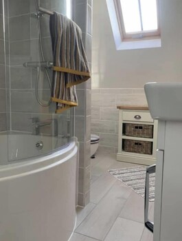 stunning 2 bed apartment in bawtry england