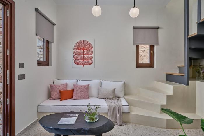 voya sifnos mindful stay