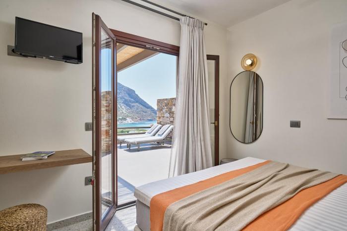 voya sifnos mindful stay