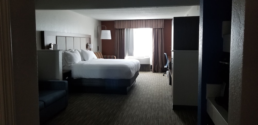 holiday inn express hotel and suites hillview by ihg