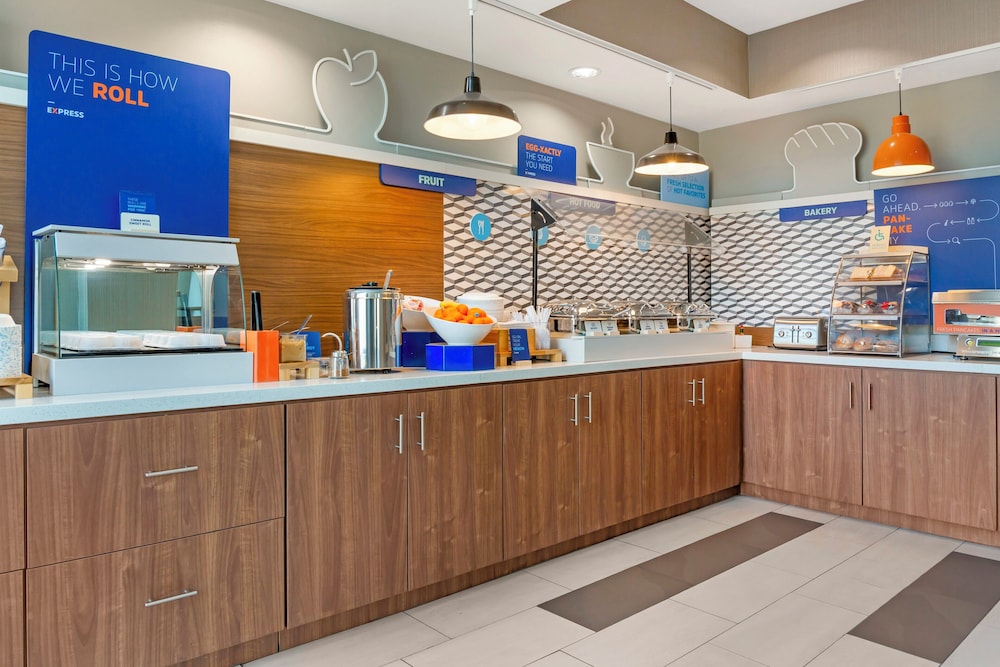 holiday inn express hotel and suites hillview by ihg