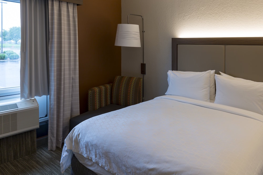 holiday inn express hotel and suites hillview by ihg