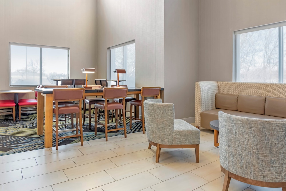holiday inn express hotel and suites hillview by ihg