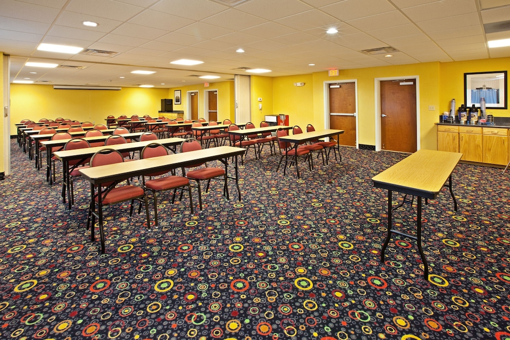 holiday inn express hotel and suites hillview by ihg