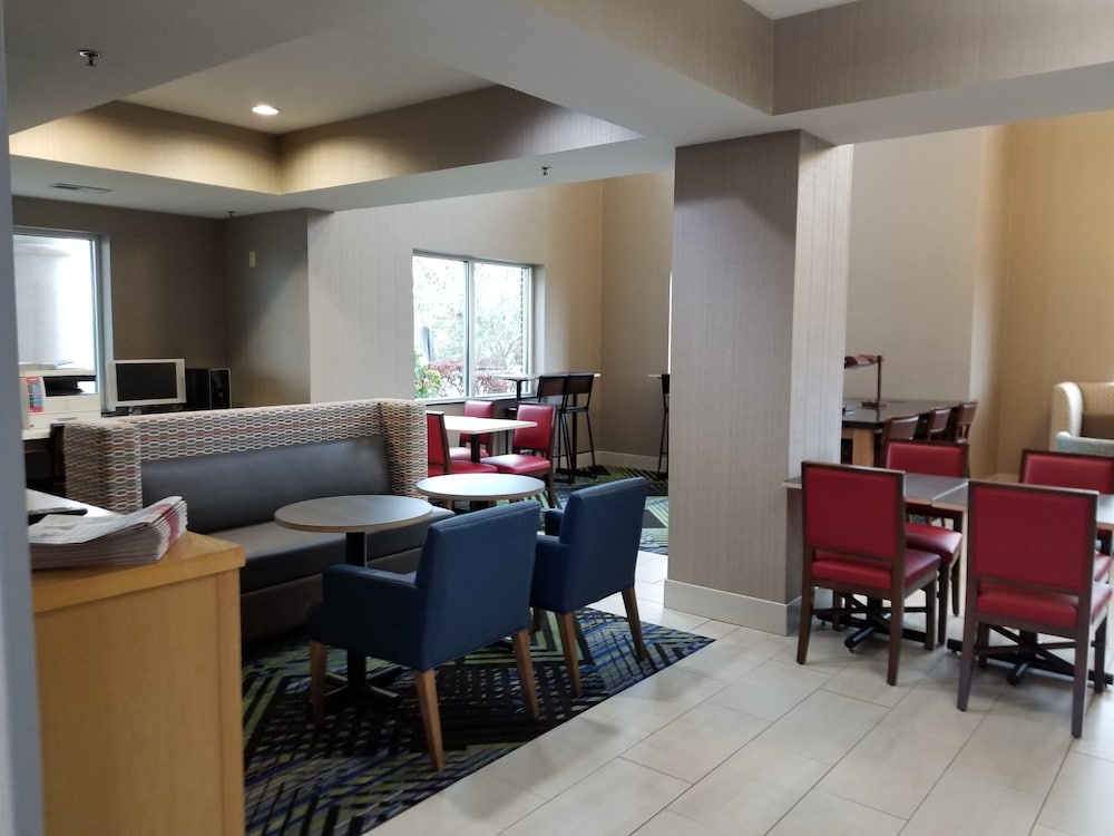 holiday inn express hotel and suites hillview by ihg