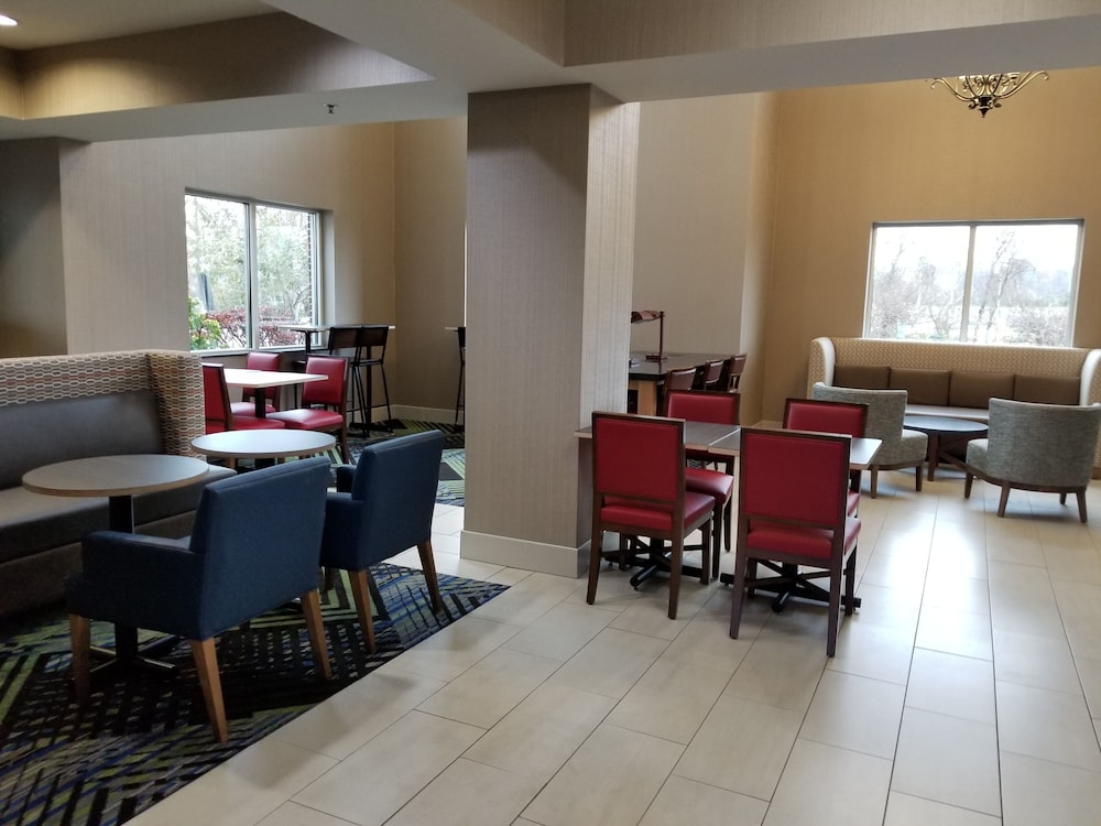 holiday inn express hotel and suites hillview by ihg