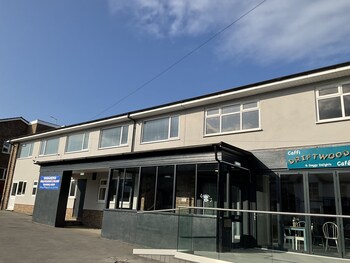 traeth rooms