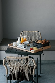 elements cozy suites