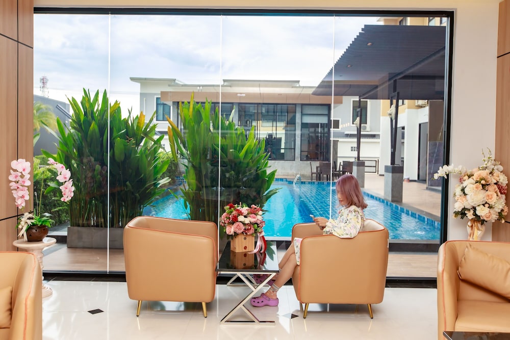 siri hotel lumphun