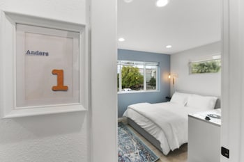 ballards sweet suites