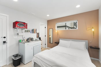 ballards sweet suites