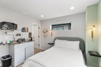 ballards sweet suites