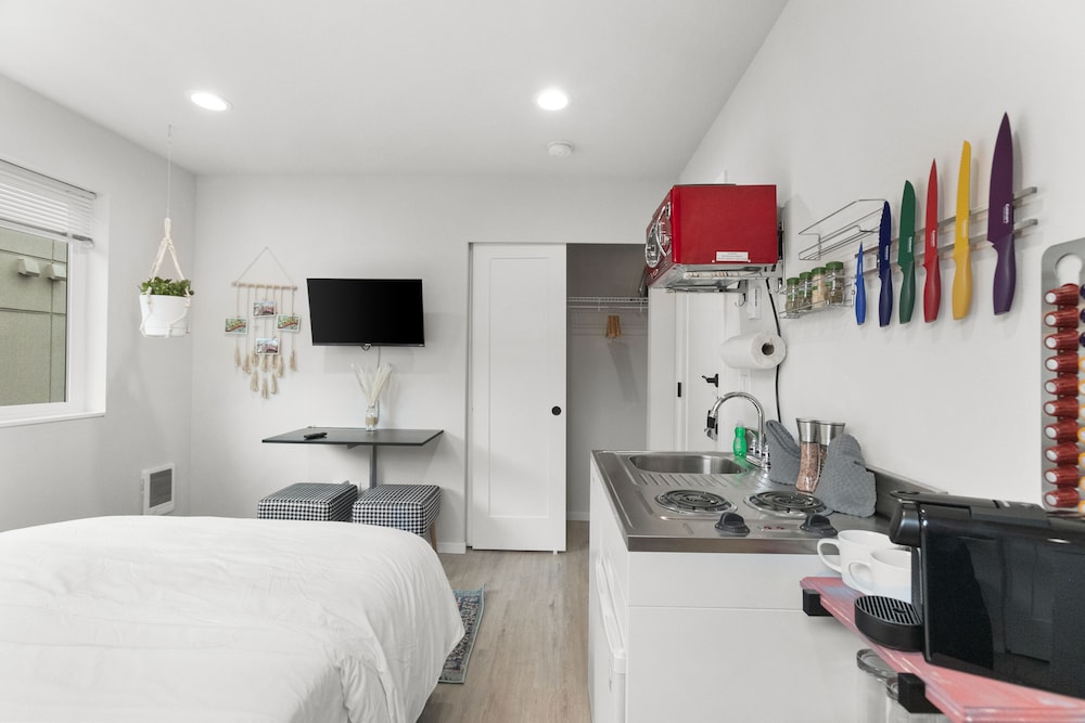 ballards sweet suites