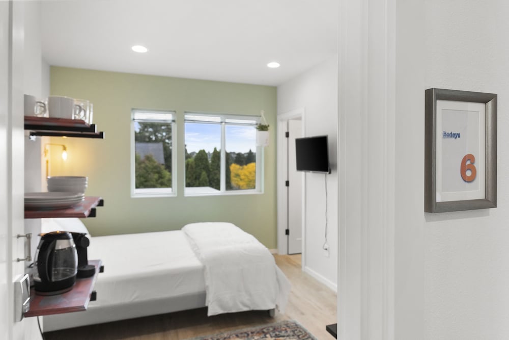 ballards sweet suites