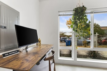 ballards sweet suites