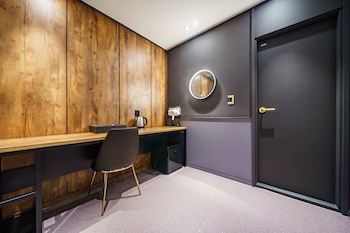 brown dot hotel geomdan