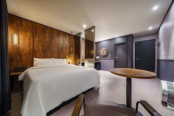 brown dot hotel geomdan