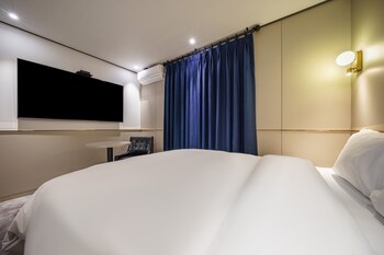 brown dot hotel geomdan