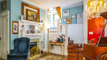 isetta inn boutique hostel