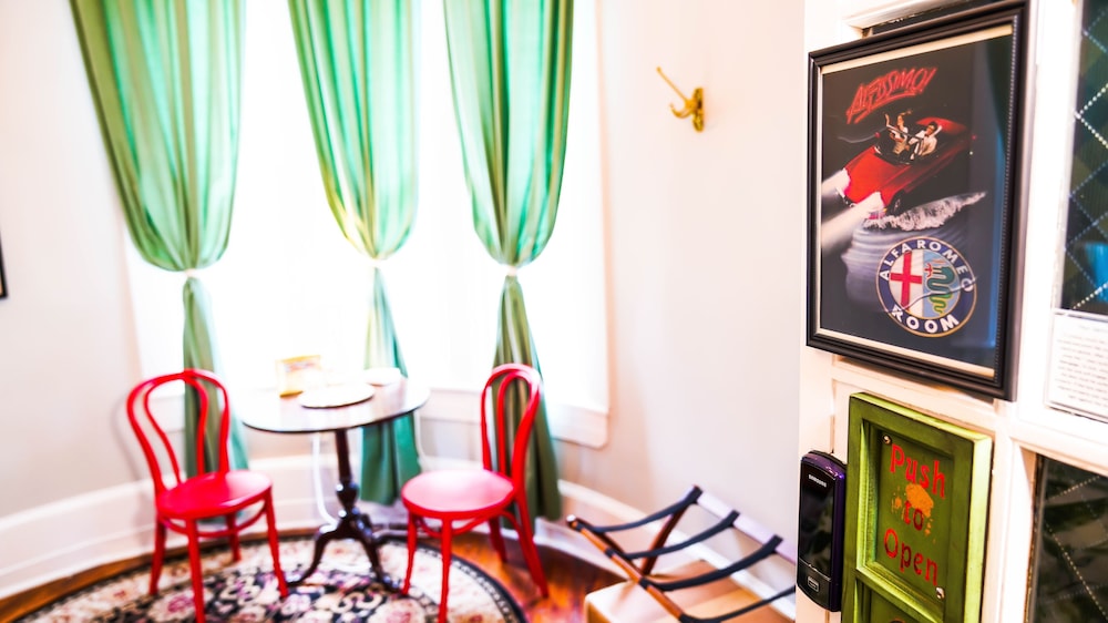 isetta inn boutique hostel