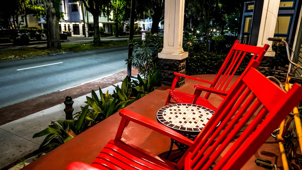 isetta inn boutique hostel