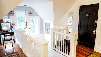 isetta inn boutique hostel