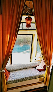 isetta inn boutique hostel