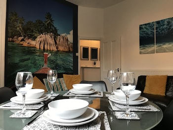 bright spacious 3 bed with office and patio preston