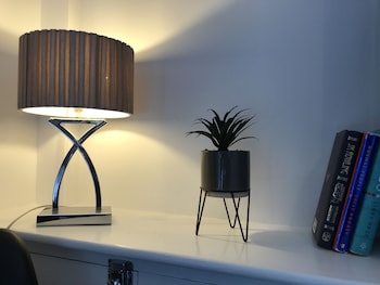 bright spacious 3 bed with office and patio preston