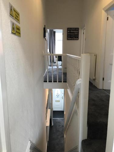 bright spacious 3 bed with office and patio preston