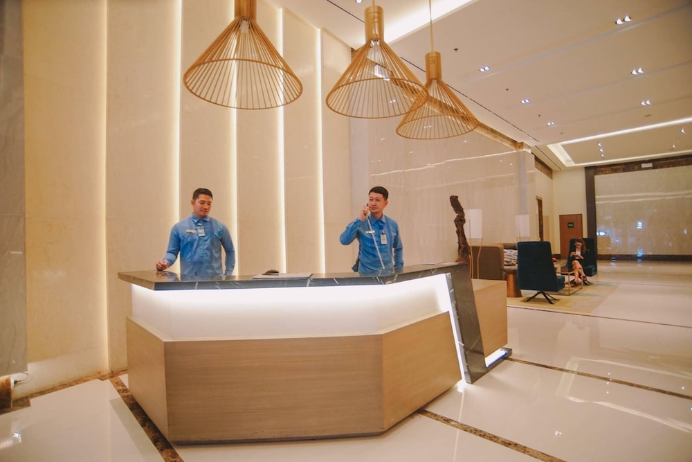 c suites at mactan newtown