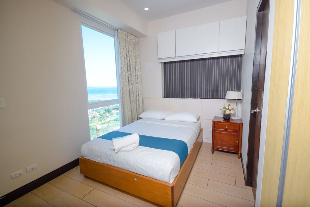 c suites at mactan newtown