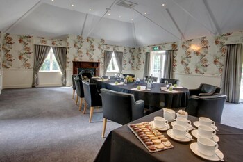 The Coed-Y-Mwstwr Hotel,Cardiff>>Bridgend,4 star