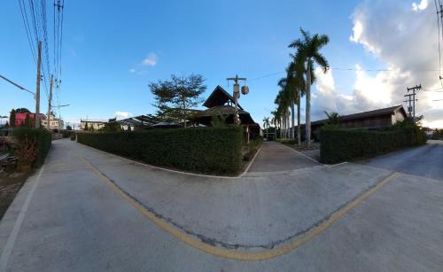 Palm Hug Hotel,,2 star