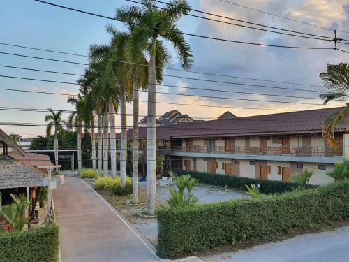 Palm Hug Hotel,,2 star