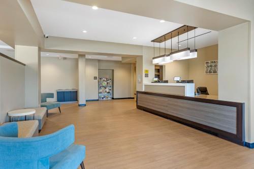 mainstay suites north central york