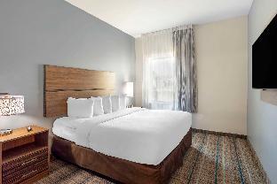 mainstay suites north central york