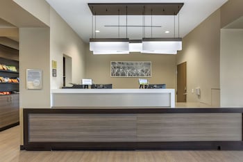 mainstay suites north central york