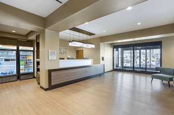 mainstay suites north central york