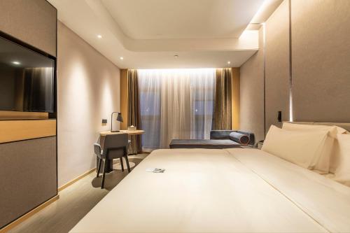 atour hotel zhengzhou airport